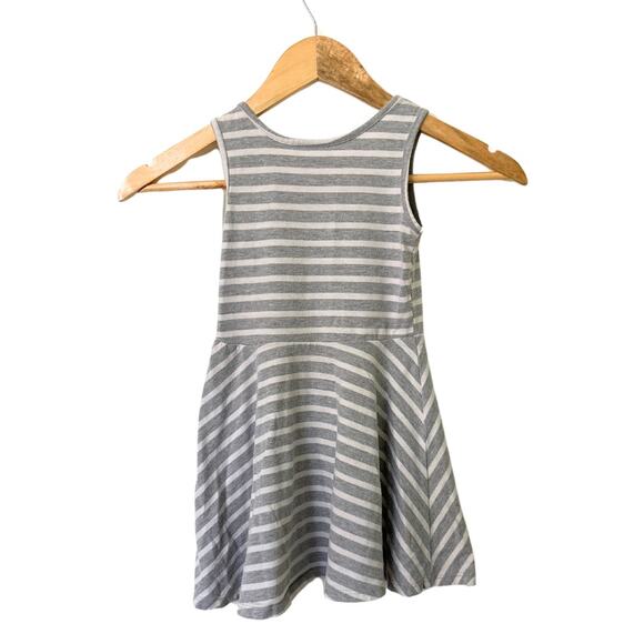 Little lass Girls Dress Sz5 Fit and Flare Gray and white - Picture 2 of 3